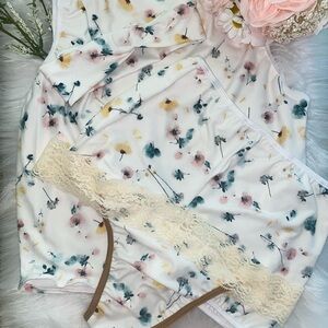 New 4 pieces of pajamas set size small